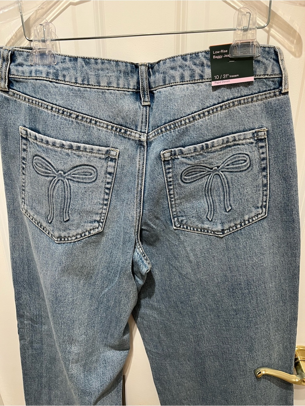 NWT Wild Fable Low-Rise Baggy Light Wash Jeans w/Bow Pocket, TWO Sizes - 8 & 10 - Picture 10 of 12